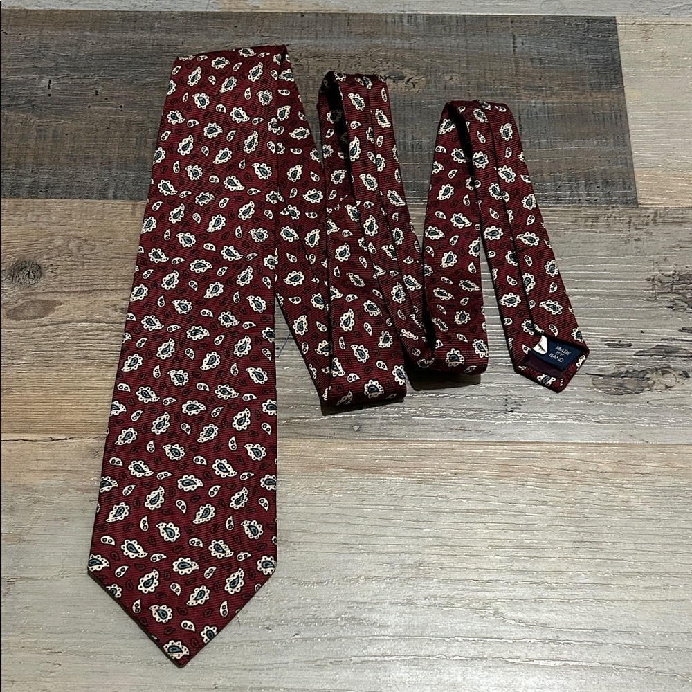 Polo Ralph Lauren Mens 100% Silk Handmade Neck Tie Paisley burgundy cream Career